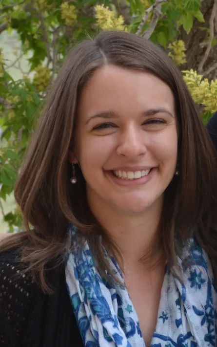 A headshot of Leah Grant