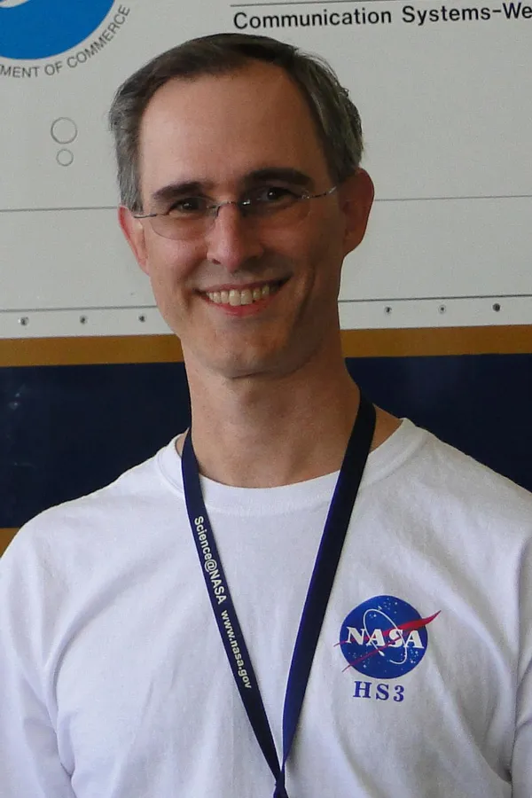 A headshot of Scott Braun